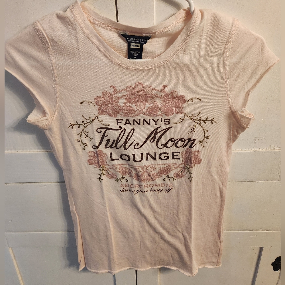 Abercrombie & Fitch Women's Light Pink Graphic Tee
